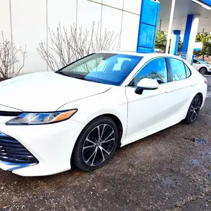 Toyota Camry, 2018