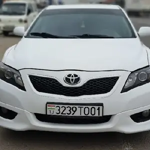 Toyota Camry, 2010