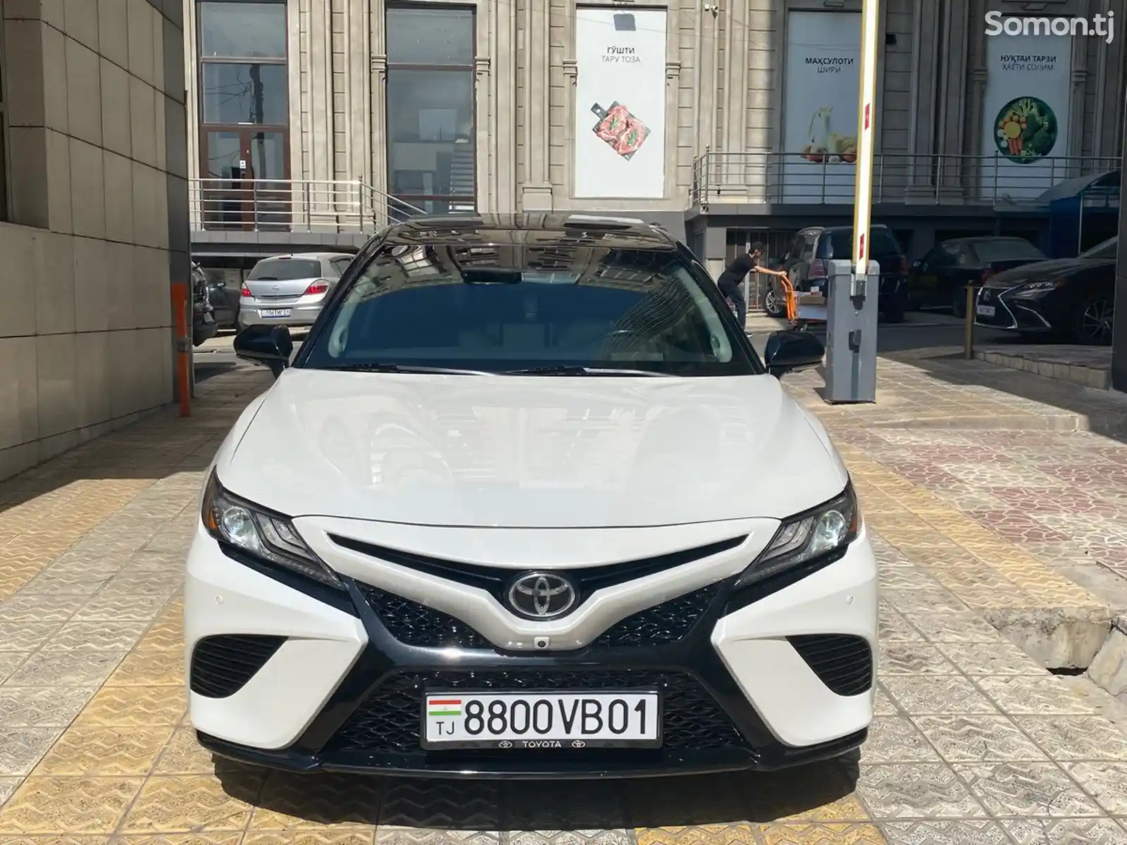 Toyota Camry, 2019-1