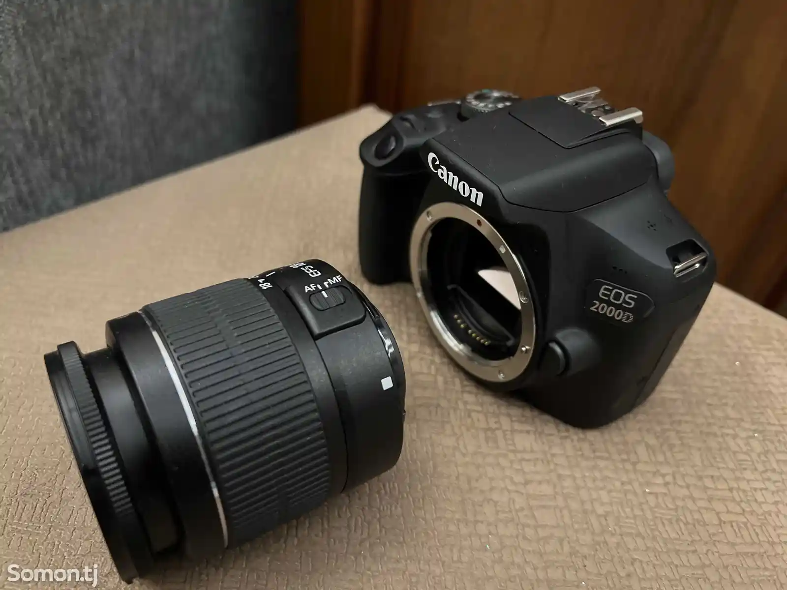 Фотоаппарат Canon eos 2000d-6