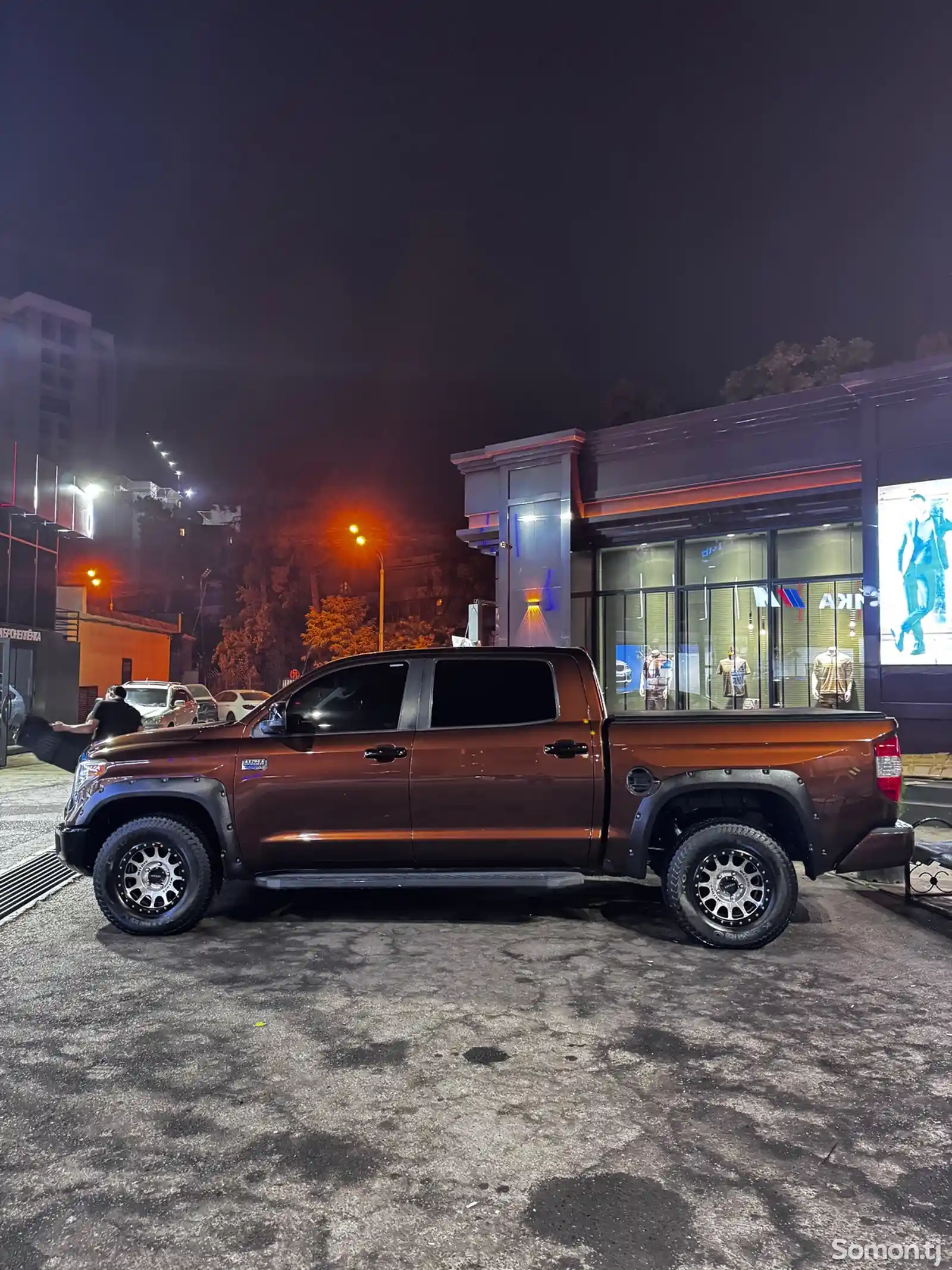 Toyota Tundra, 2015-1