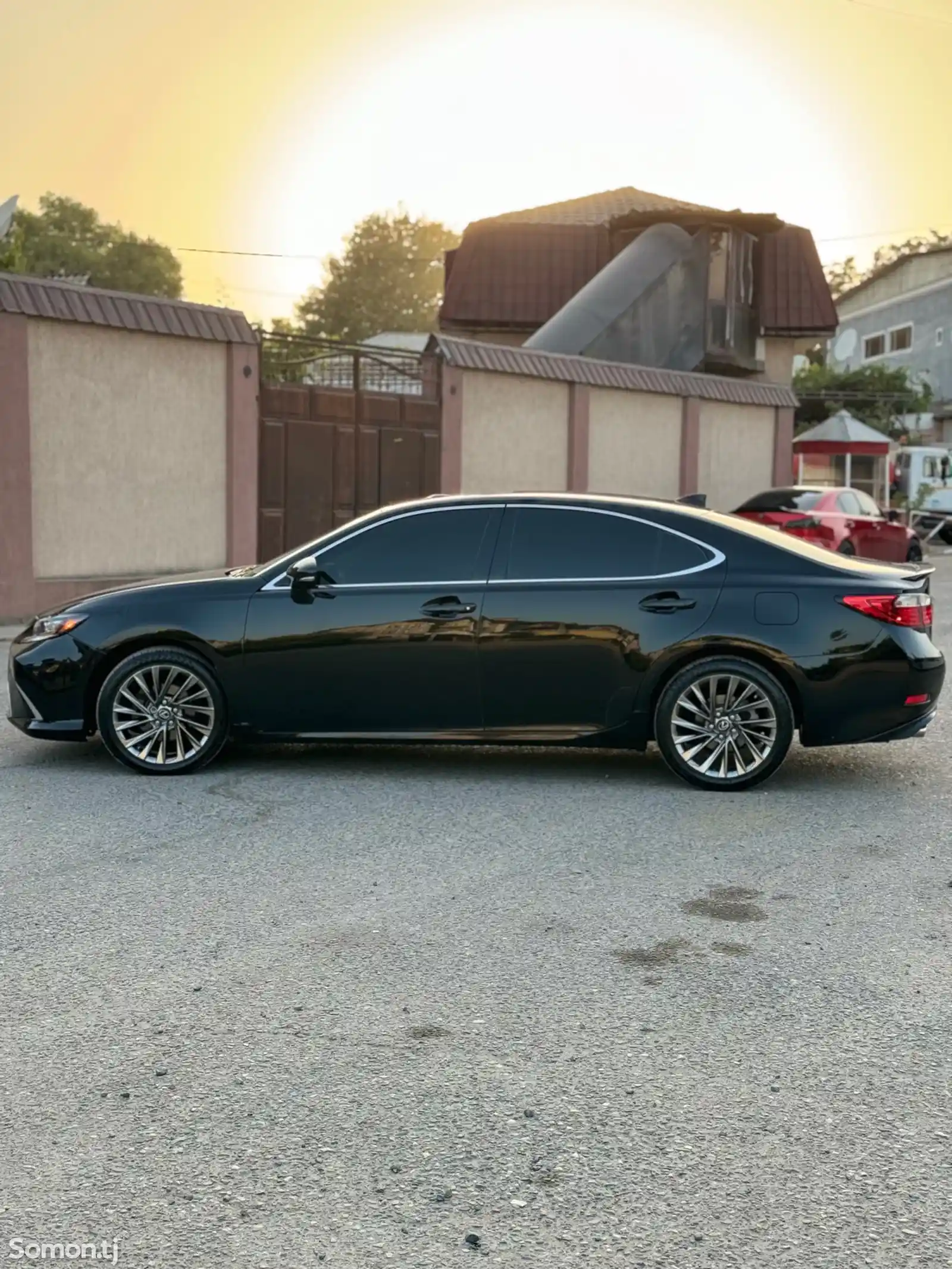 Lexus ES series, 2015-10