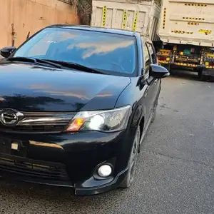 Toyota Fielder, 2015