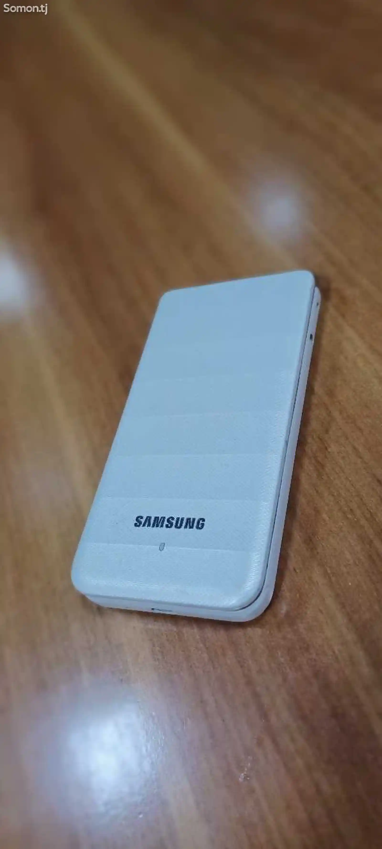 Samsung Galaxy Folder 2-2