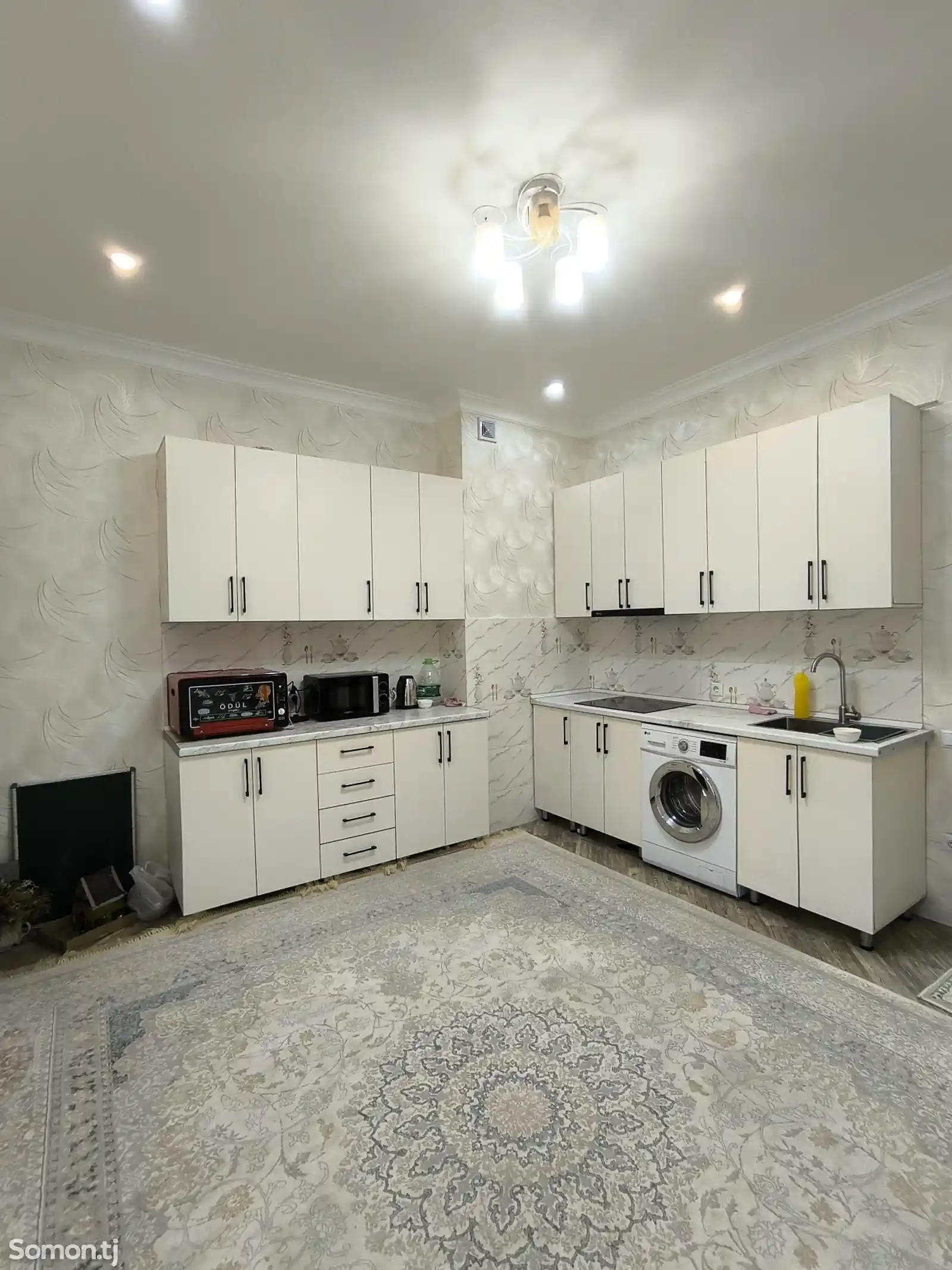 3-комн. квартира, 10 этаж, 130м², Исмоили Сомонӣ-9