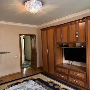 2-комн. квартира, 3 этаж, 82м², 92мкр