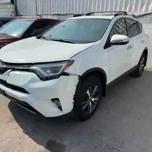 Toyota RAV 4, 2018