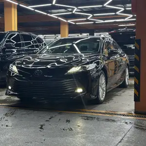 Toyota Camry, 2018