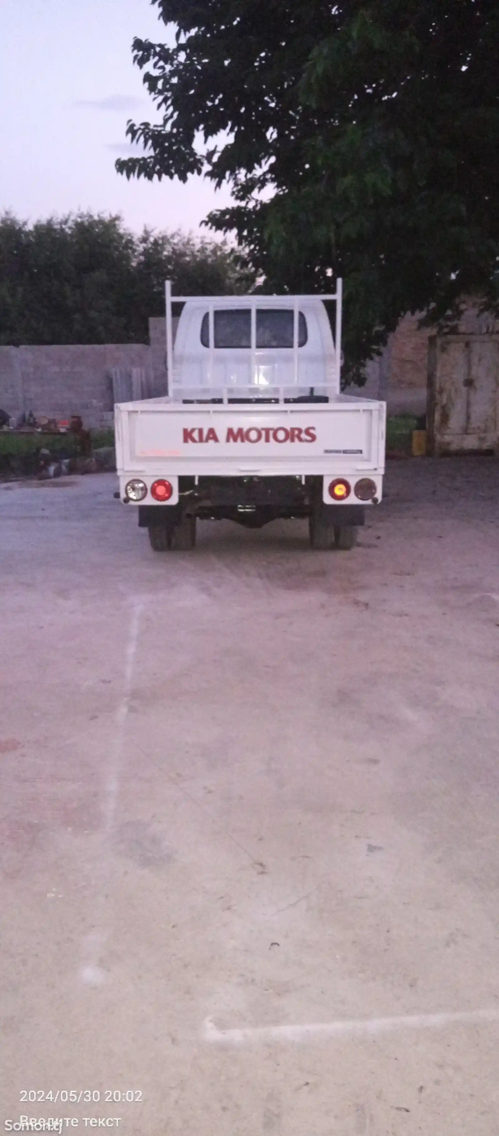Бортовой автомобиль Kia Bongo 3, 2011-3