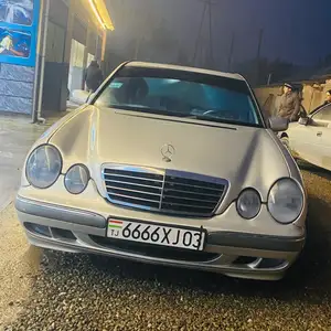 Mercedes-Benz E class, 2001