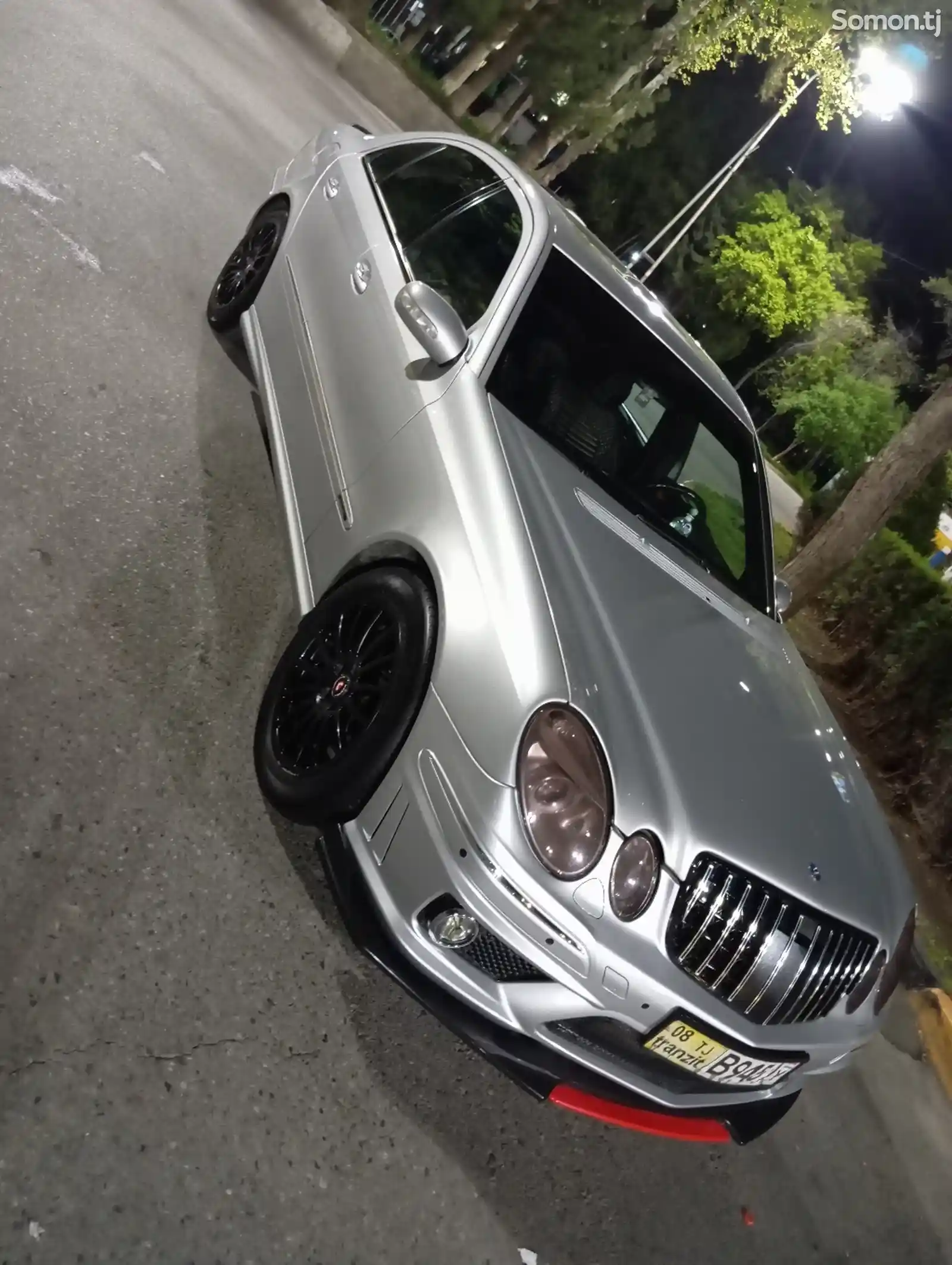 Mercedes-Benz E class, 2002-4