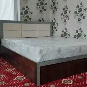 Кровать двуспальная