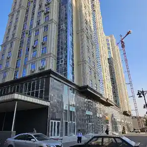 2-комн. квартира, 4 этаж, 77 м², Цирк