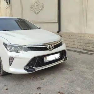 Toyota Camry, 2018