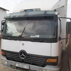 Грузовик Mercedes-Benz Atego, 2002