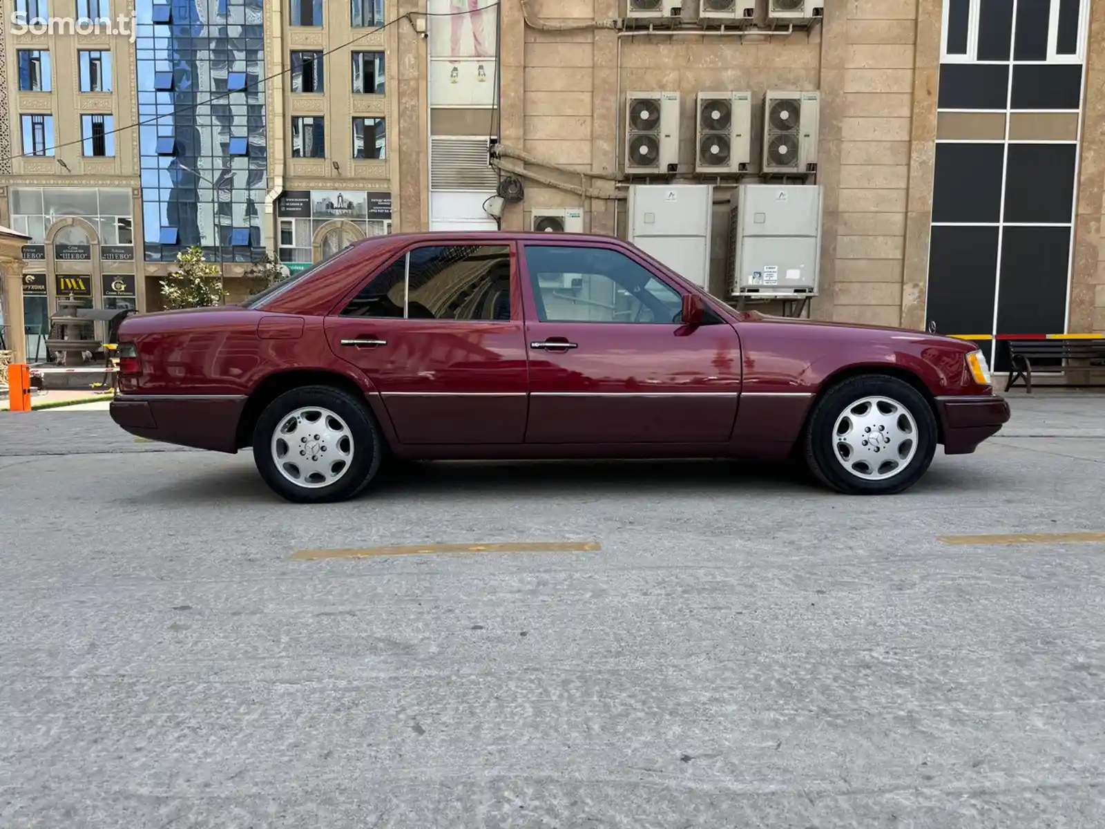 Mercedes-Benz E class, 1992-3