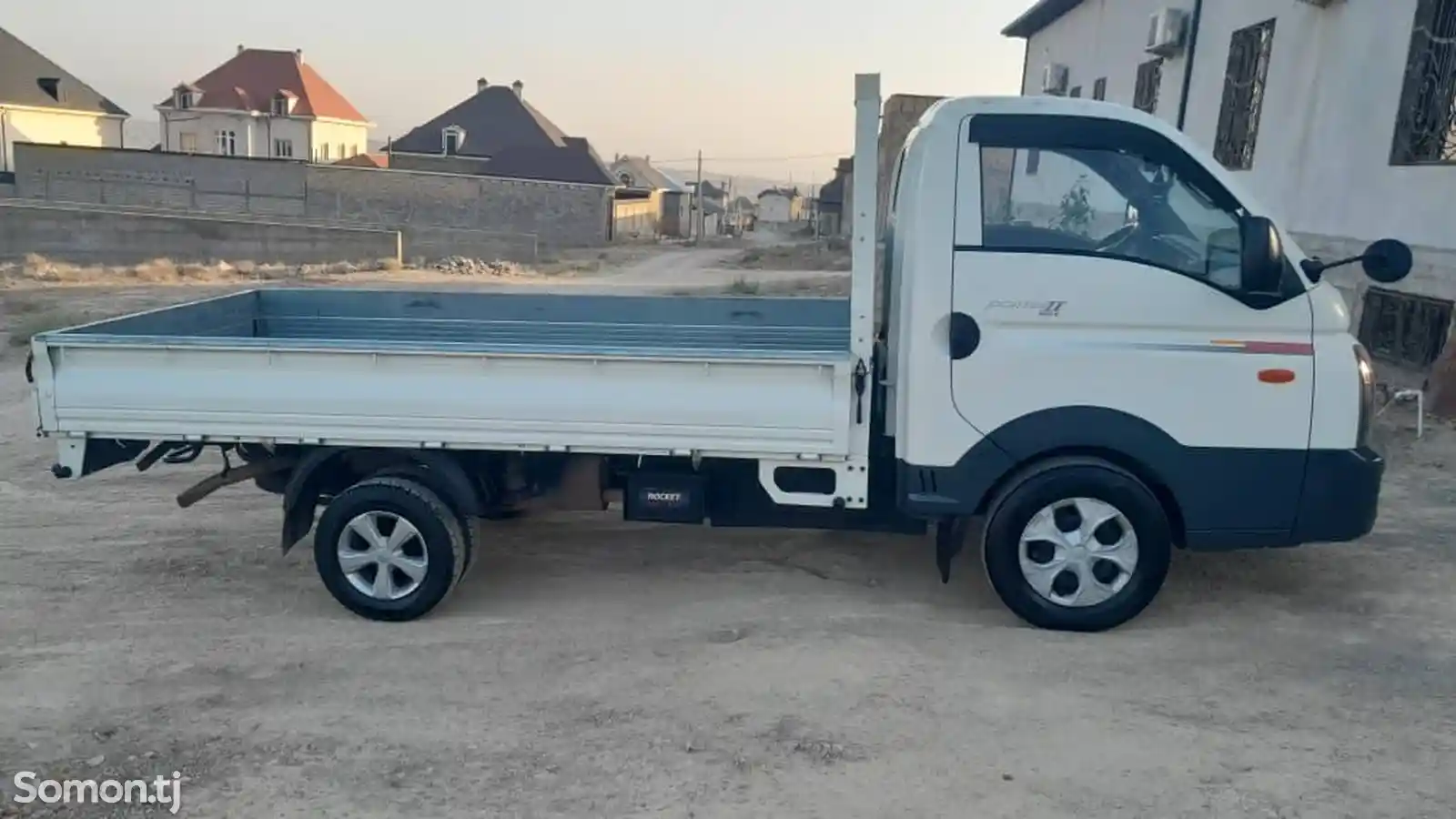 Бортовой автомобиль Hyundai Porter, 2017-4