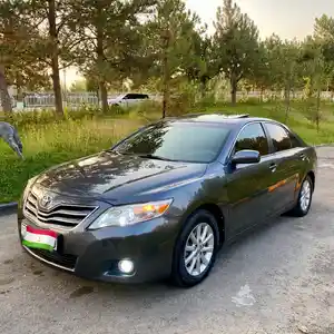 Toyota Camry, 2011