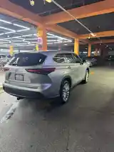 Toyota Highlander, 2022-2