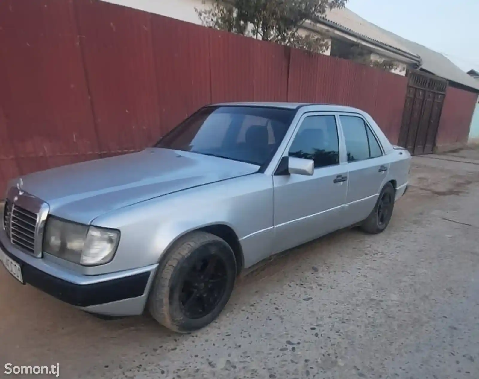 Mercedes-Benz W124, 1993-6