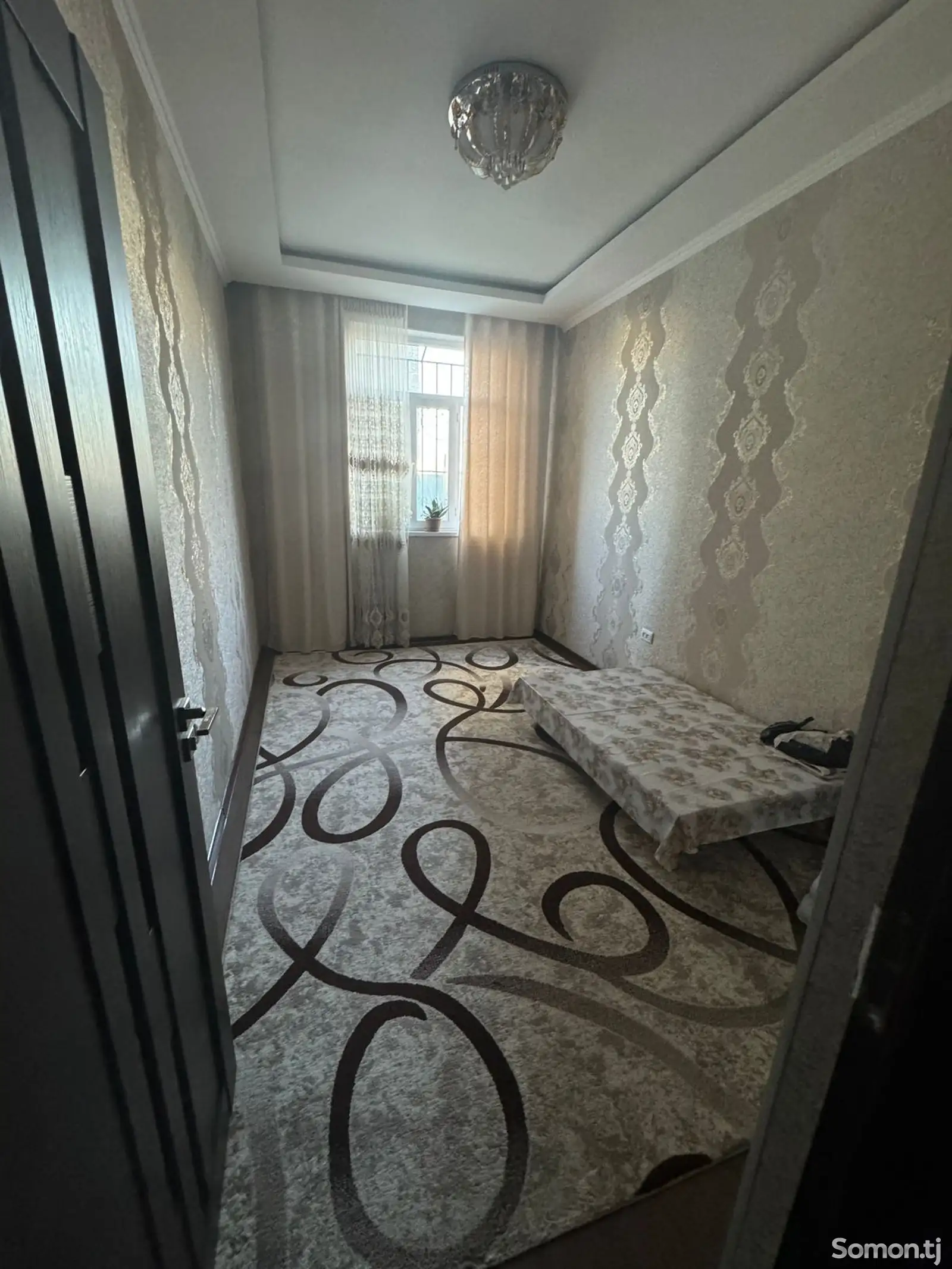 3-комн. квартира, 1 этаж, 46 м², Универмаг-1