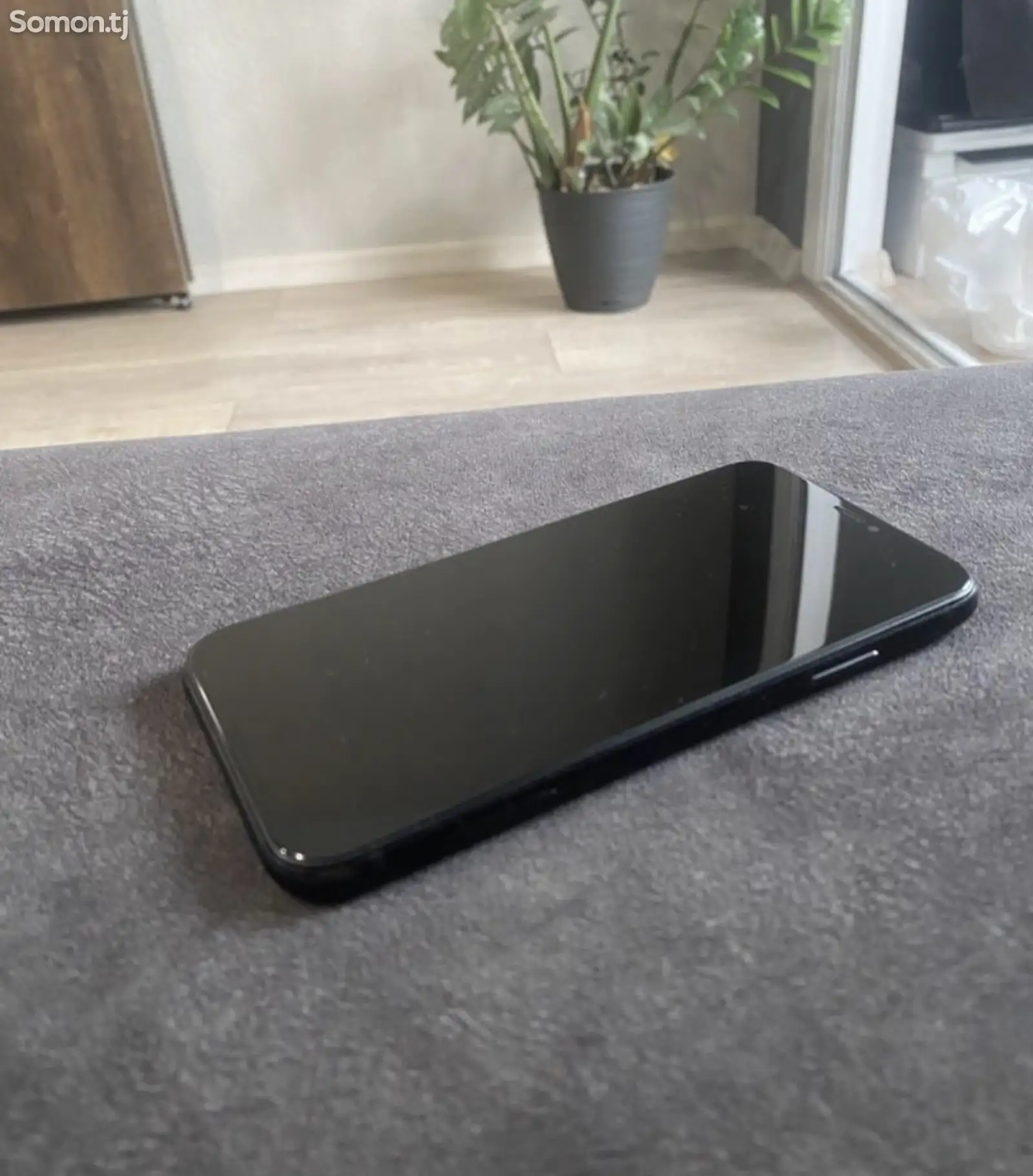 Apple iPhone Xr, 64 gb, Black-1