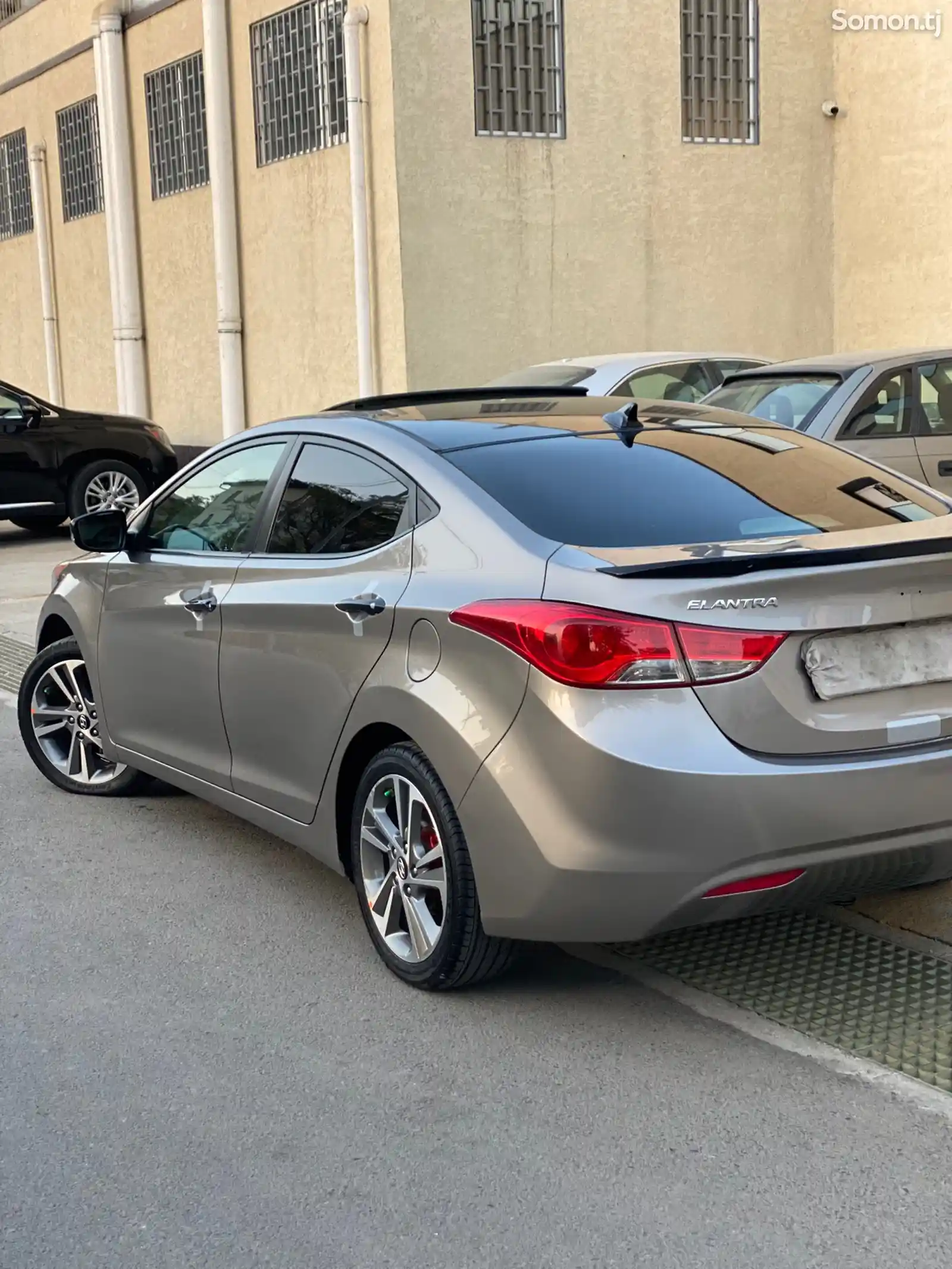 Hyundai Elantra, 2012-5