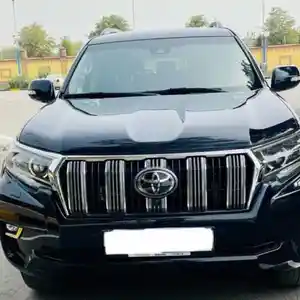 Лобовое стекло на Toyota Prado 2018-