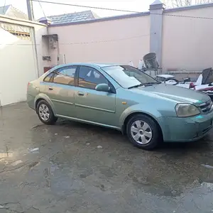 Chevrolet Lacetti, 2004