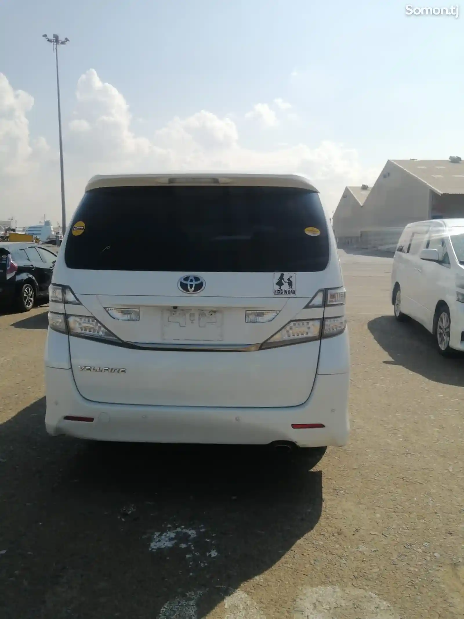 Toyota Vellfire, 2011-5