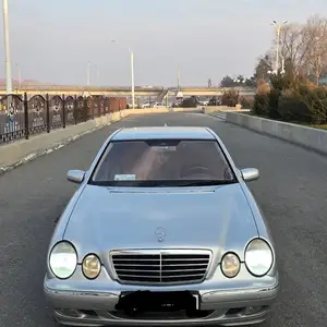 Mercedes-Benz E class, 2001