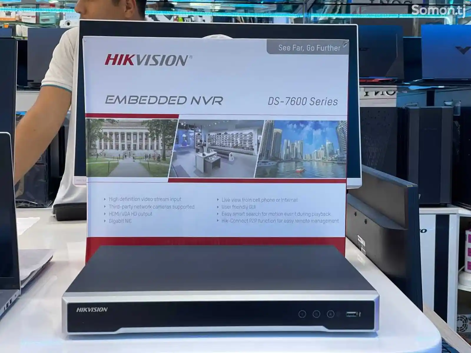 База видеорегистратор NVR Hikvision 32 порт DS-7632NI-K2-1