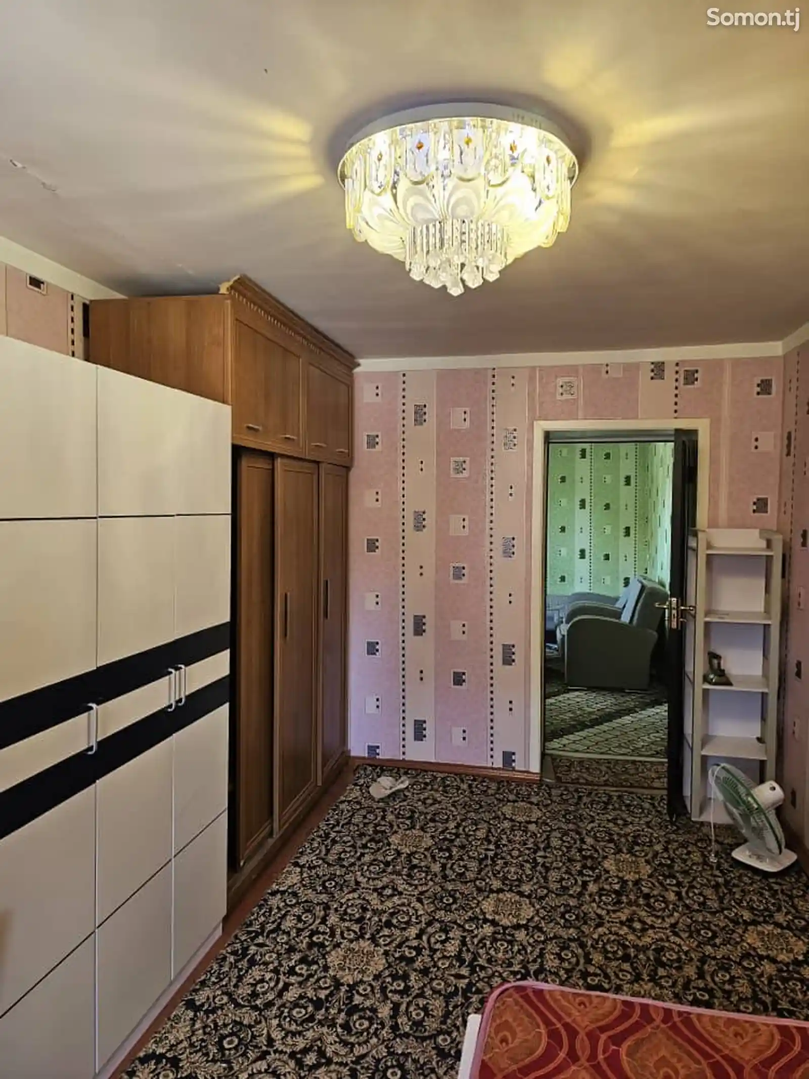 4-комн. квартира, 4 этаж, 60м², Универмаг-4