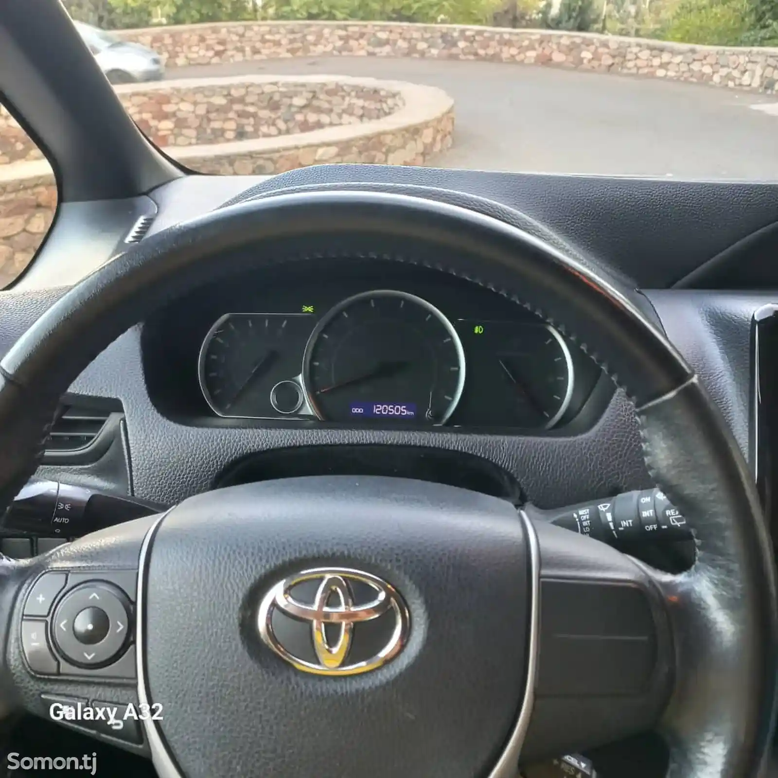 Toyota Voxy, 2014-15