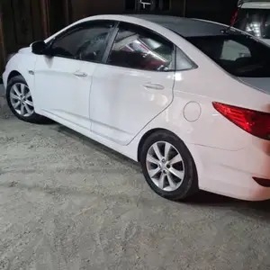 Hyundai Accent, 2016