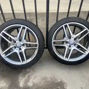 Диски с покрышками R18 AMG