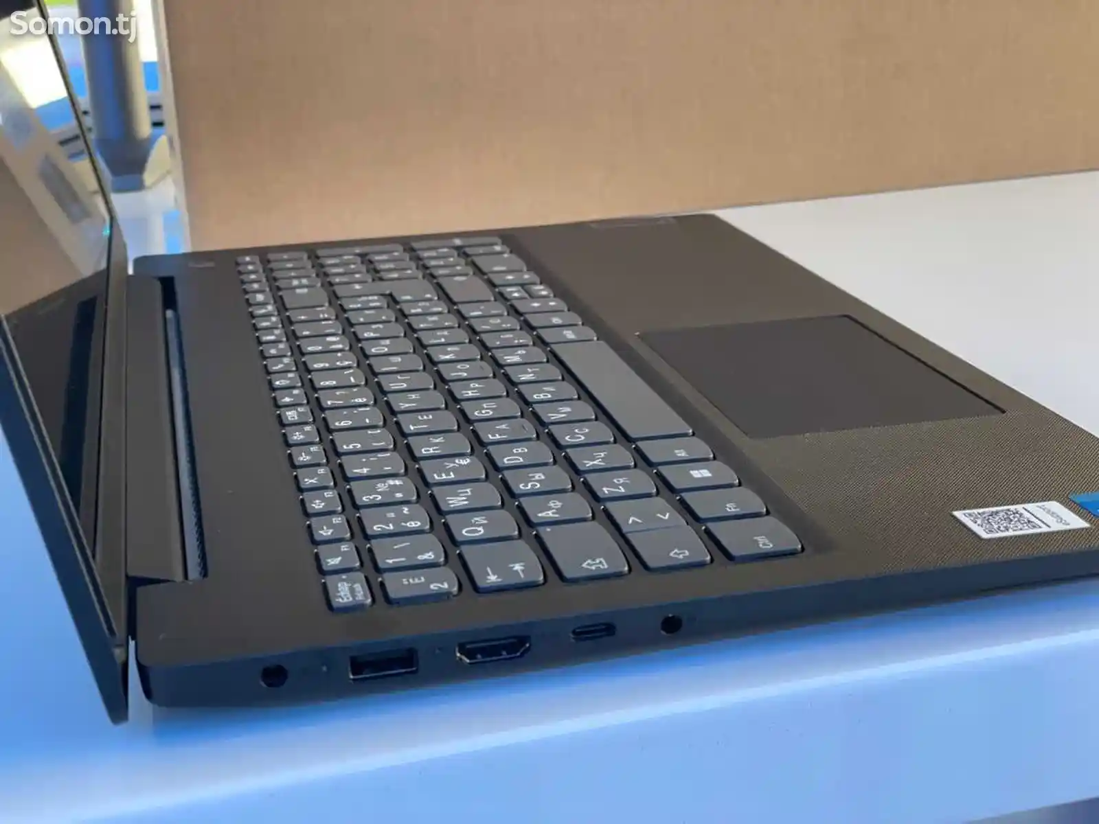 Ноутбук Lenovo Core i3-1215U 4/SSD256GB с сумкой-4