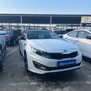 Kia K5, 2011