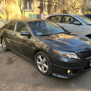 Toyota Camry, 2010