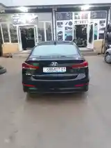 Hyundai Elantra, 2017-8