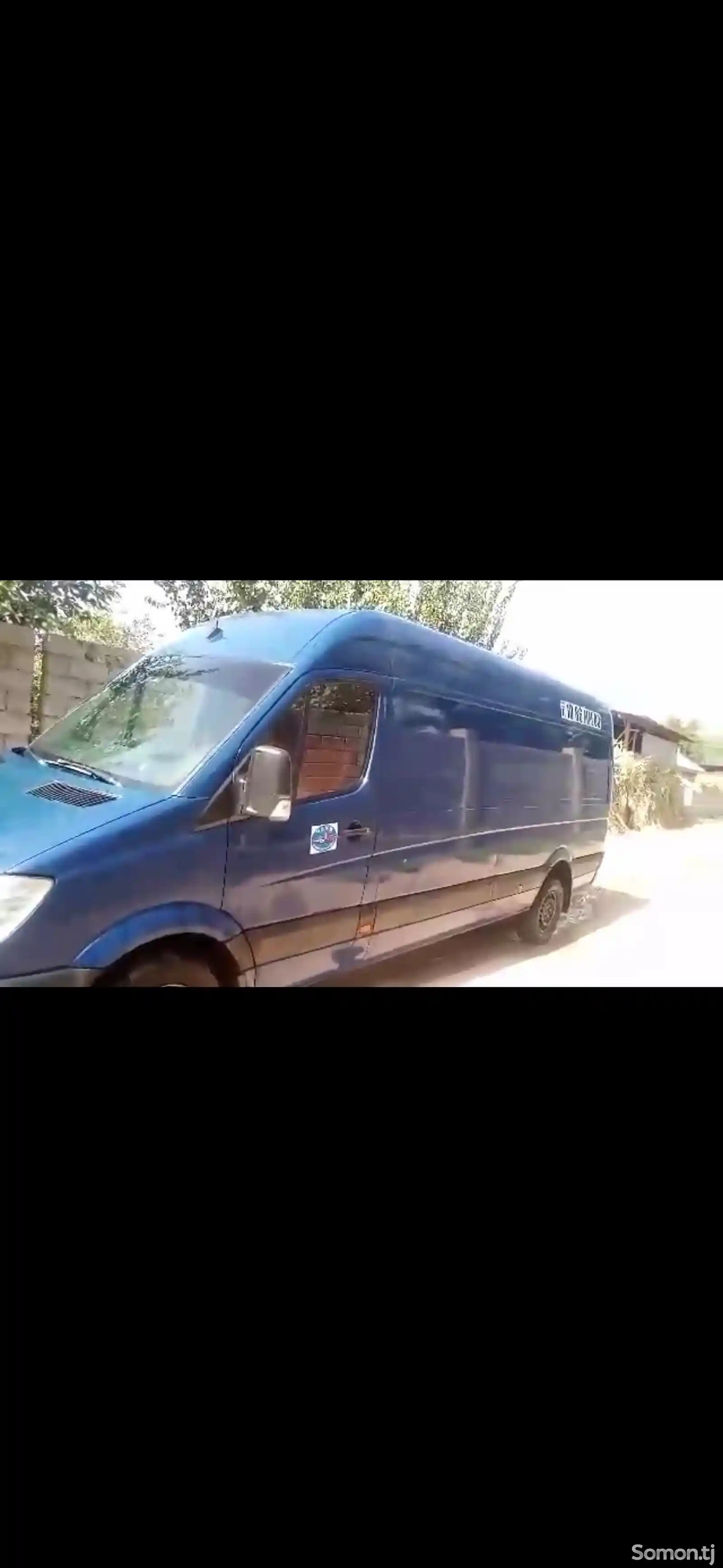 Mercedes-Benz Sprinter-12