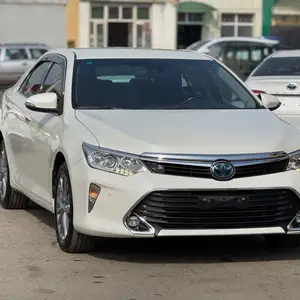 Toyota Camry, 2016