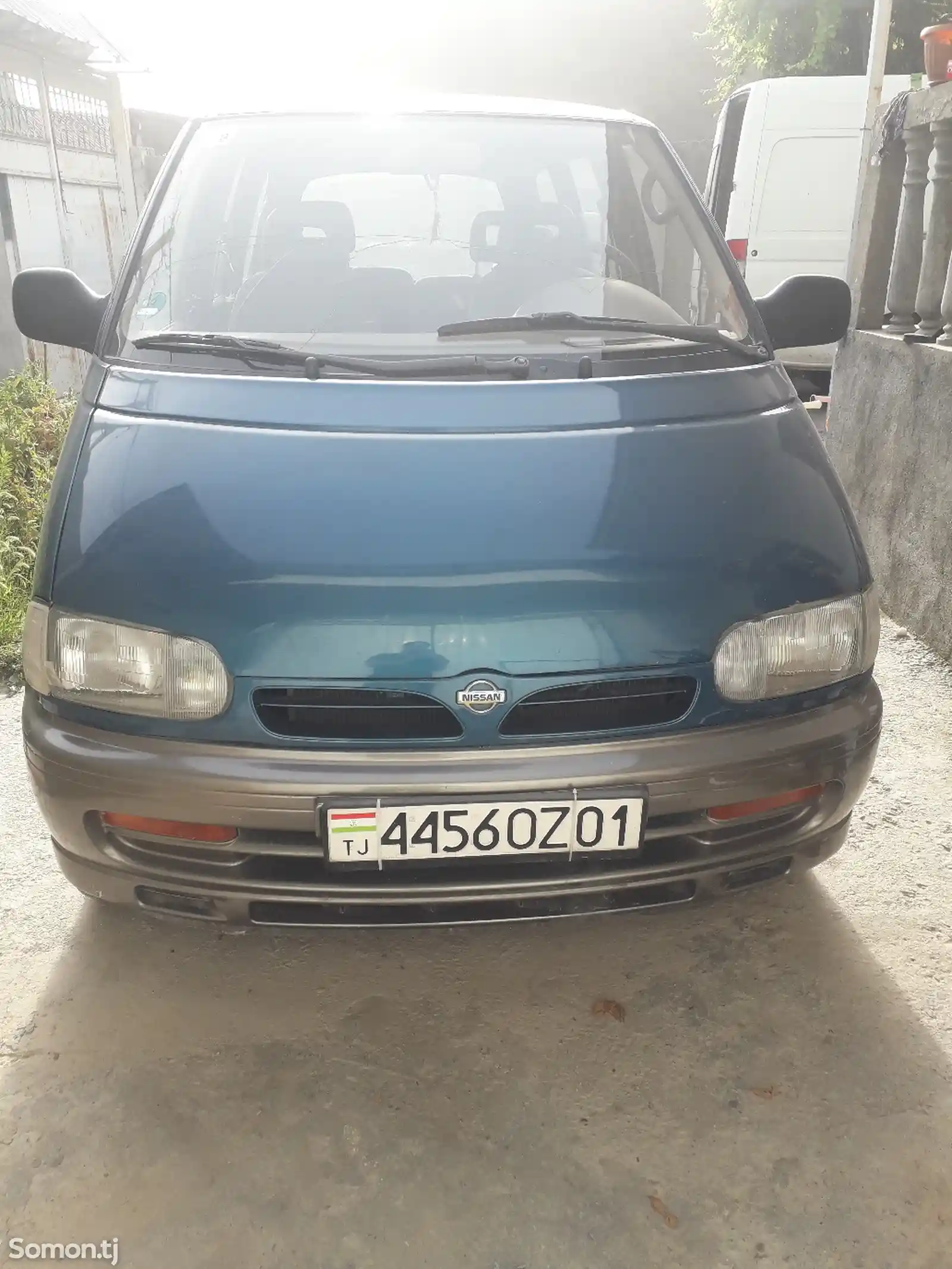 Nissan Serena, 2000-1