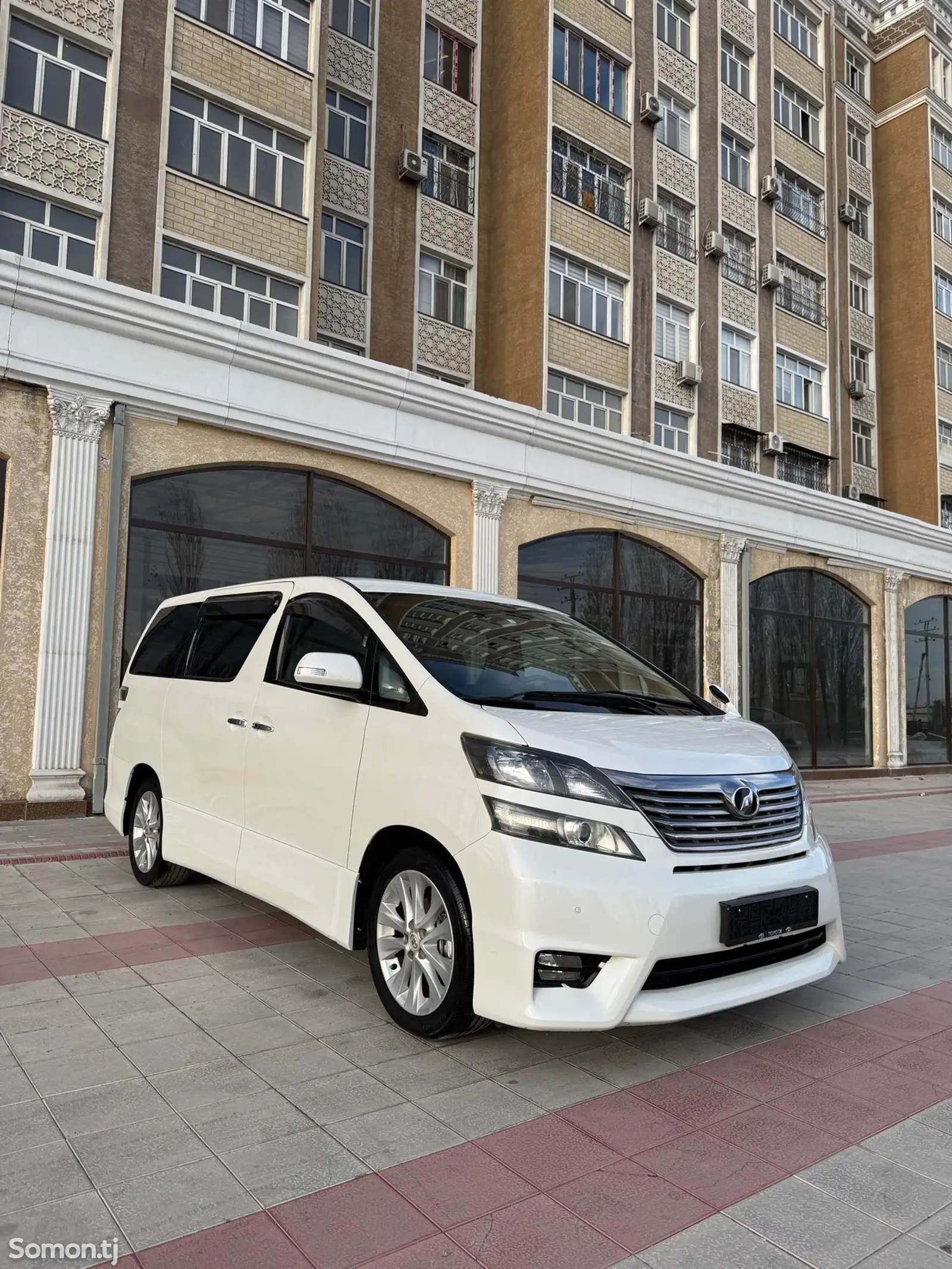 Toyota Vellfire, 2014-1