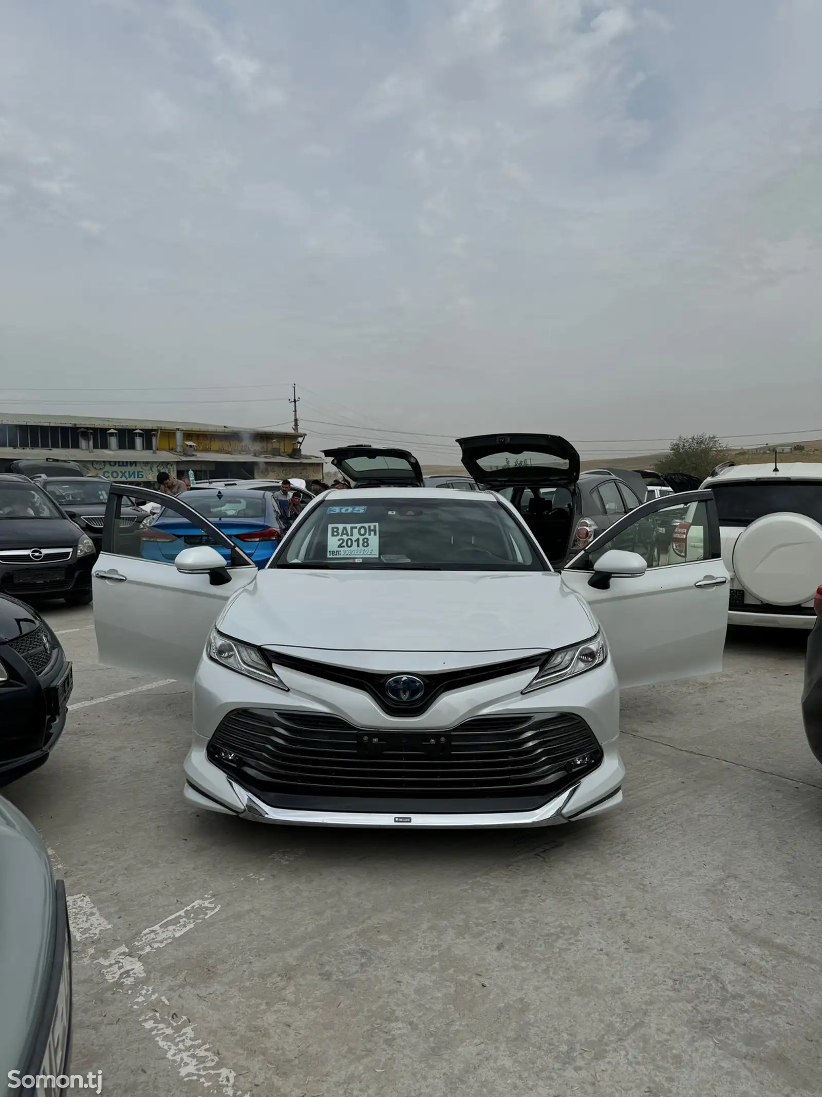 Toyota Camry, 2018-1