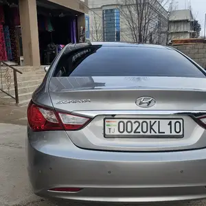 Hyundai Sonata, 2010