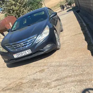 Hyundai Sonata, 2011