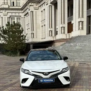 Toyota Camry, 2021