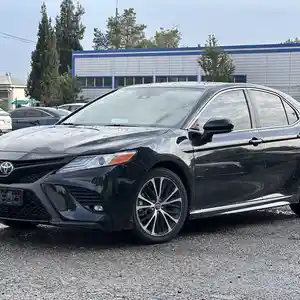 Toyota Camry, 2018