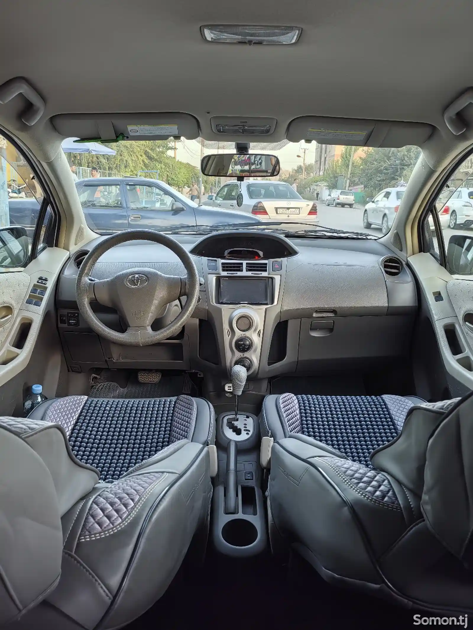 Toyota Vitz, 2010-5